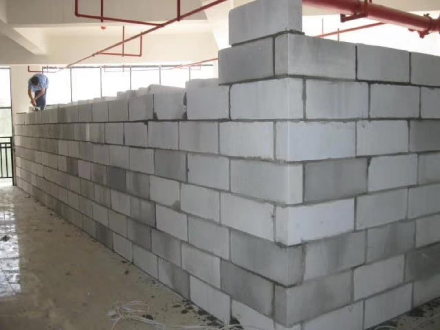来凤蒸压加气混凝土砌块承重墙静力和抗震性能的研究